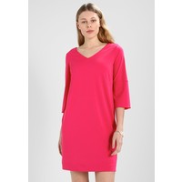 comma Sukienka z dżerseju pink CO121C0GQ