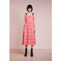 PERSEVERANCE LONDON AZTEK GUIPURE STRAPPY MIDI DRESS Sukienka letnia coral pink PEE21C001