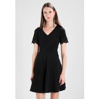 Dorothy Perkins PLAIN FIT AND FLARE Sukienka z dżerseju black DP521C1G9