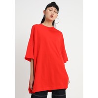 Weekday HUGE T-SHIRT DRESS Sukienka z dżerseju red WEB21C006