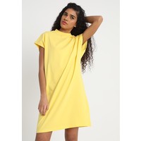 Weekday PRIME DRESS Sukienka z dżerseju yellow WEB21C007