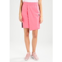 adidas Originals SKIRT Spódnica ołówkowa chalk pink AD121B01V