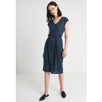 Selected Femme SFIVY V-NECK SLIT DRESS Sukienka z dżerseju dark sapphire SE521C0EP