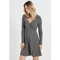 Vero Moda VMJEMIA WRAP Sukienka z dżerseju medium grey melange VE121C16B