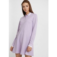 Monki SZUME DRESS Sukienka z dżerseju purple MOQ21C015
