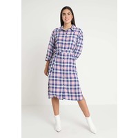 Monki VALENTINA DRESS Sukienka koszulowa pink/blue MOQ21C01H