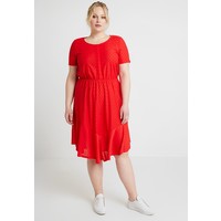 ONLY Carmakoma CARDIDDE DRESS Sukienka z dżerseju high risk red ONA21C03G