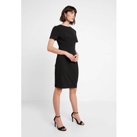 Calvin Klein MODERN DRESS Sukienka etui black 6CA21C01D