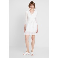 NA-KD PAULINYE BALLOON SLEEVE TIED WAIST DRESS Sukienka koszulowa white NAA21C067