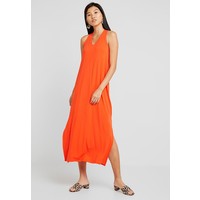 Selected Femme SLFASHA Długa sukienka cherry tomato SE521C0O1