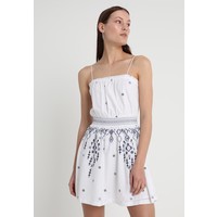 Abercrombie & Fitch SMOCKED WAIST EMBROIDERY DRESS Sukienka letnia white A0F21C018