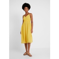 Vero Moda VMMARLYN SINGLET DRESS Sukienka koktajlowa spicy mustard VE121C1SI
