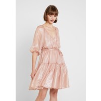 Nly by Nelly VOLUME WRAP DRESS Sukienka koktajlowa pink NEG21C02R