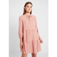 New Look RIA DOT PUSSYBOW SMOCK DRESS Sukienka letnia pink NL021C12G