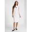Tommy Jeans EMBROIDERY TANK DRESS Sukienka z dżerseju classic white TOB21C01O
