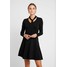 Dorothy Perkins PUSSYBOW FIT AND FLARE Sukienka z dżerseju black DP521C24H