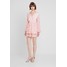 NA-KD PAULINYE OPEN BACK V NECK DRESS Sukienka letnia light pink NAA21C068