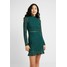 Fashion Union Tall GENRY DRESS WITH OPEN BACK Sukienka etui green FAC21C01X