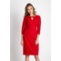 Quiosque Czerwona sukienka z ozdobnym dekoltem 4ED010601