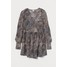 H&M Kopertowa sukienka z falbanami 0827955003 Fioletowy/Wzór