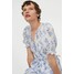 H&M Kopertowa sukienka z lyocellem 0906909001 Biały/Niebieskie kwiaty