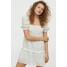 H&M Sukienka z haftem angielskim 0880792001 Biały