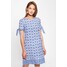 Quiosque Biała sukienka z niebieskim wzorem i wiązanymi rękawami 4HY005150
