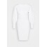 Guess DAISY DRESS Sukienka dzianinowa true white GU121C0QC