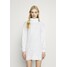 Hollister Co. ECLECTIC DRESS Sukienka dzianinowa white H0421C02W