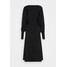 Victoria Beckham COMPACT SHINE DRAPE SLEEVE OPEN BACK MIDI Sukienka koktajlowa black/navy V0921C015