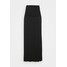 CAPSULE by Simply Be SOLID SHIRRED DRESS Sukienka z dżerseju black CAS21C02K