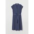 H&M Satynowa sukienka z paskiem 0880186001 Gołębi błękit