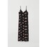 H&M Sukienka z dekoltem w serek 0753802006 Czarny/Róże