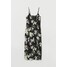 H&M Sukienka z dekoltem w serek 0753802006 Czarny/Kwiaty