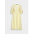 Gina Tricot SIMONE DRESS Sukienka koszulowa pale banana GID21C06K