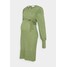 MAMALICIOUS MLNEVA DRESS Sukienka dzianinowa hedge green melange M6429F0Z1