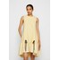 Victoria Victoria Beckham FLOUNCE HEM SHIFT DRESS Sukienka koktajlowa butter yellow VIT21C01Y