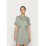 Soft Rebels LEAH DRESS Sukienka letnia blur flower arcadian green R6721C05A