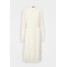 Bruuns Bazaar LILLI CONVENT DRESS Sukienka koszulowa white cream BR321C08X-A11