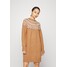 Vero Moda Petite VMSIMONE NEW NORDIC DRESS Sukienka dzianinowa tobacco brown VM021C0CB-O11