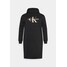 Calvin Klein Jeans Plus MONOGRAM HOODIE DRESS Sukienka z dżerseju black C2Q21J012-Q11