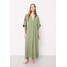 OYSHO Długa sukienka light green OY121C09T-M11