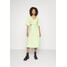 Monki Sukienka koszulowa green MOQ21C0CR-M11