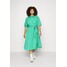 Vero Moda Curve VMTATHY DRESS Sukienka koszulowa holly green VEE21C0EB-M11