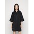 Monki HILLEVI DRESS Sukienka koszulowa black dark MOQ21C0CU-Q11
