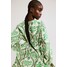 H&M Sukienka z krepy z wiązanym paskiem - Dekolt w serek - Długi rękaw - 1226566008 Zielony/Wzór