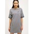 Nike Sportswear TECH FLEECE Sukienka z dżerseju carbon heather/dark grey/black NI121C000