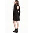 H&M Sukienka z wycięciem 0470607005 Czarny