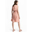 H&M Sukienka z dekoltem w serek 0504388001 Pudroworóżowy