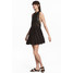 H&M Wyszywana sukienka 0541095002 Czarny